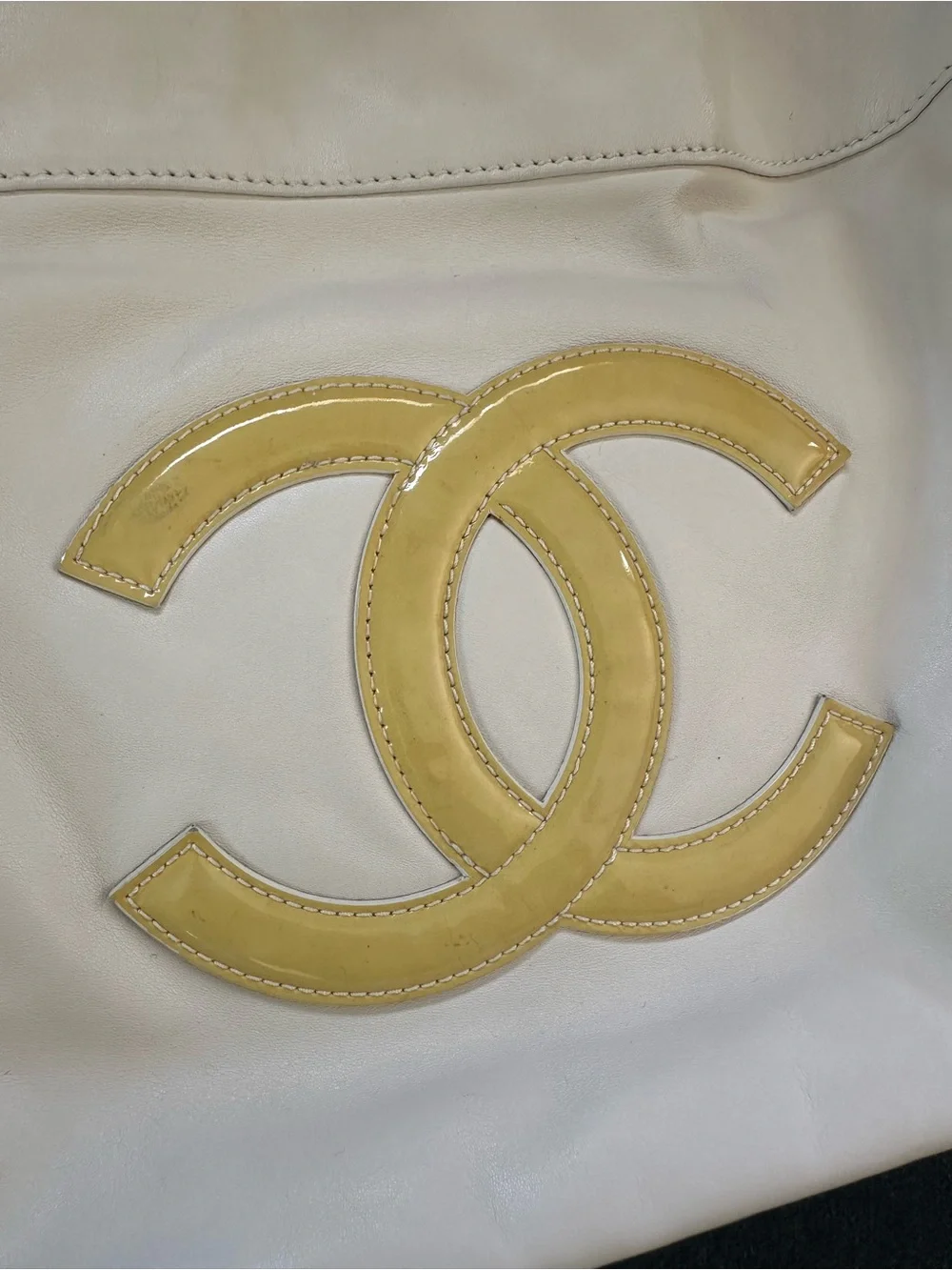 CHANEL bag white